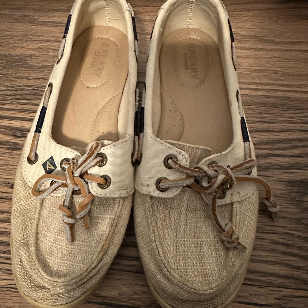 Sperry Women's Cream and Tan Loafers